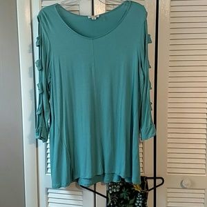 Woman's Tunic Top